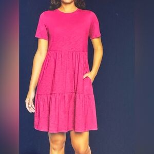 GAP Fuchsia Short Sleeve Top